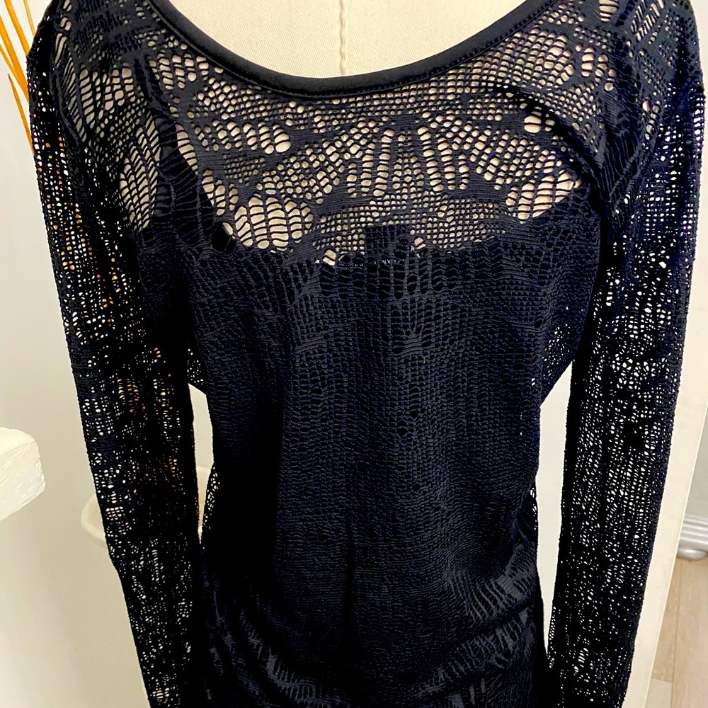 New top Armani Exchange